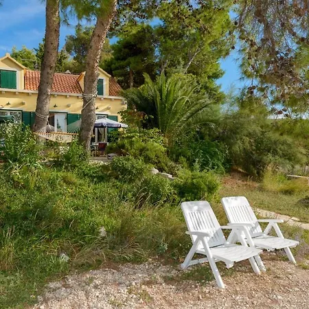 Luxury Beachfront Beach House Mutnik Brac With Private Pool Right At The Beach In Beautiful Bay In Mirca - Brac 빌라