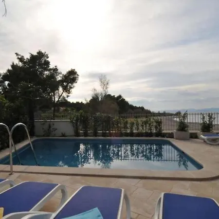 Luxury Beachfront Beach House Mutnik Brac With Private Pool Right At The Beach In Beautiful Bay In Mirca - Brac 빌라 *