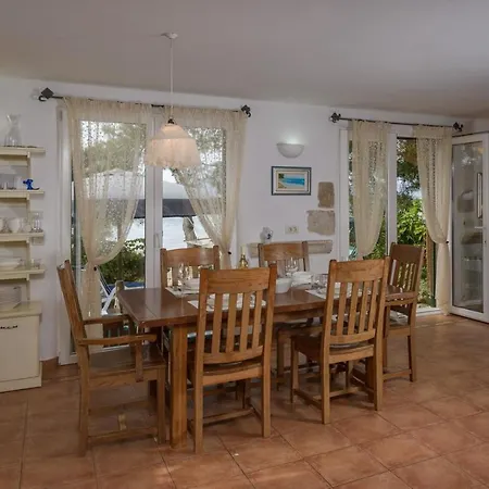 Luxury Beachfront Beach House Mutnik Brac With Private Pool Right At The Beach In Beautiful Bay In Mirca - Brac 빌라 Mirce