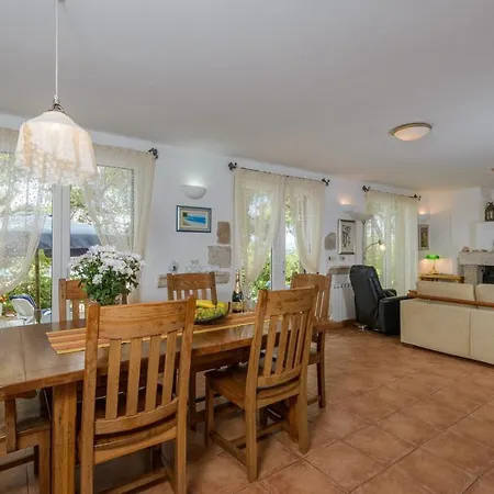 Luxury Beachfront Beach House Mutnik Brac With Private Pool Right At The Beach In Beautiful Bay In Mirca - Brac * Mirce