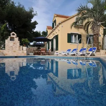 Luxury Beachfront Beach House Mutnik Brac With Private Pool Right At The Beach In Beautiful Bay In Mirca - Brac * Mirce
